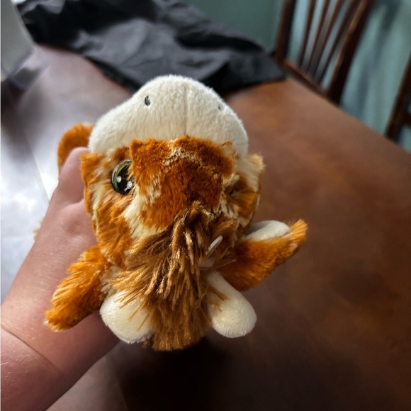 Precious Moments Orange and White Giraffe Plush - Picture 6 of 7